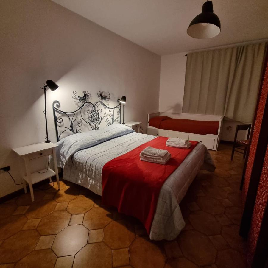 Sa Stiddiosa Guesthouse Gadoni Exteriör bild